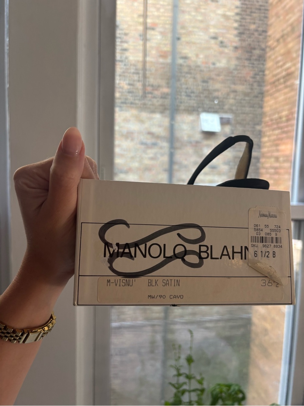 Manolo Blahnik Black Slingback Pumps in original box - Picture 7 of 7